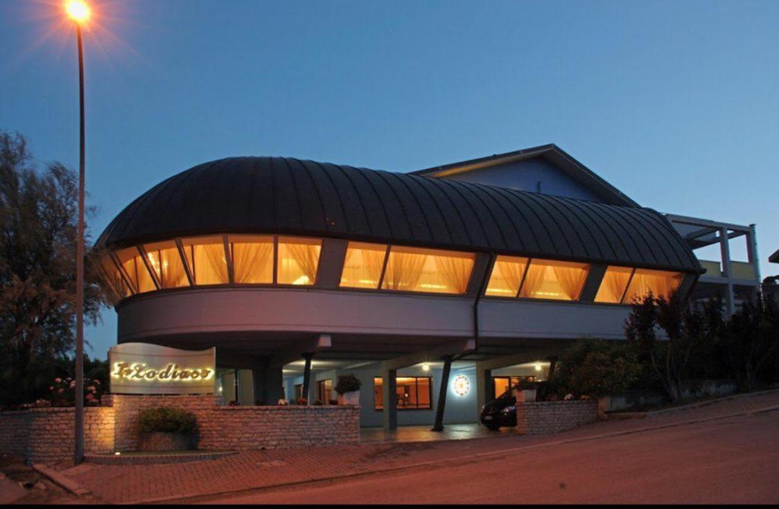 Hotel Lo Zodiaco Oppido Lucano Esterno foto